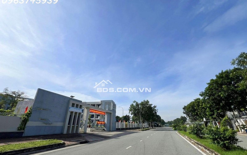 Sổ hồng riêng chính chủ, Đất 150m2 (7.5m x 20m), Mặt tiền 20m TĐC ĐHQG, Dĩ An, 6 Tỷ